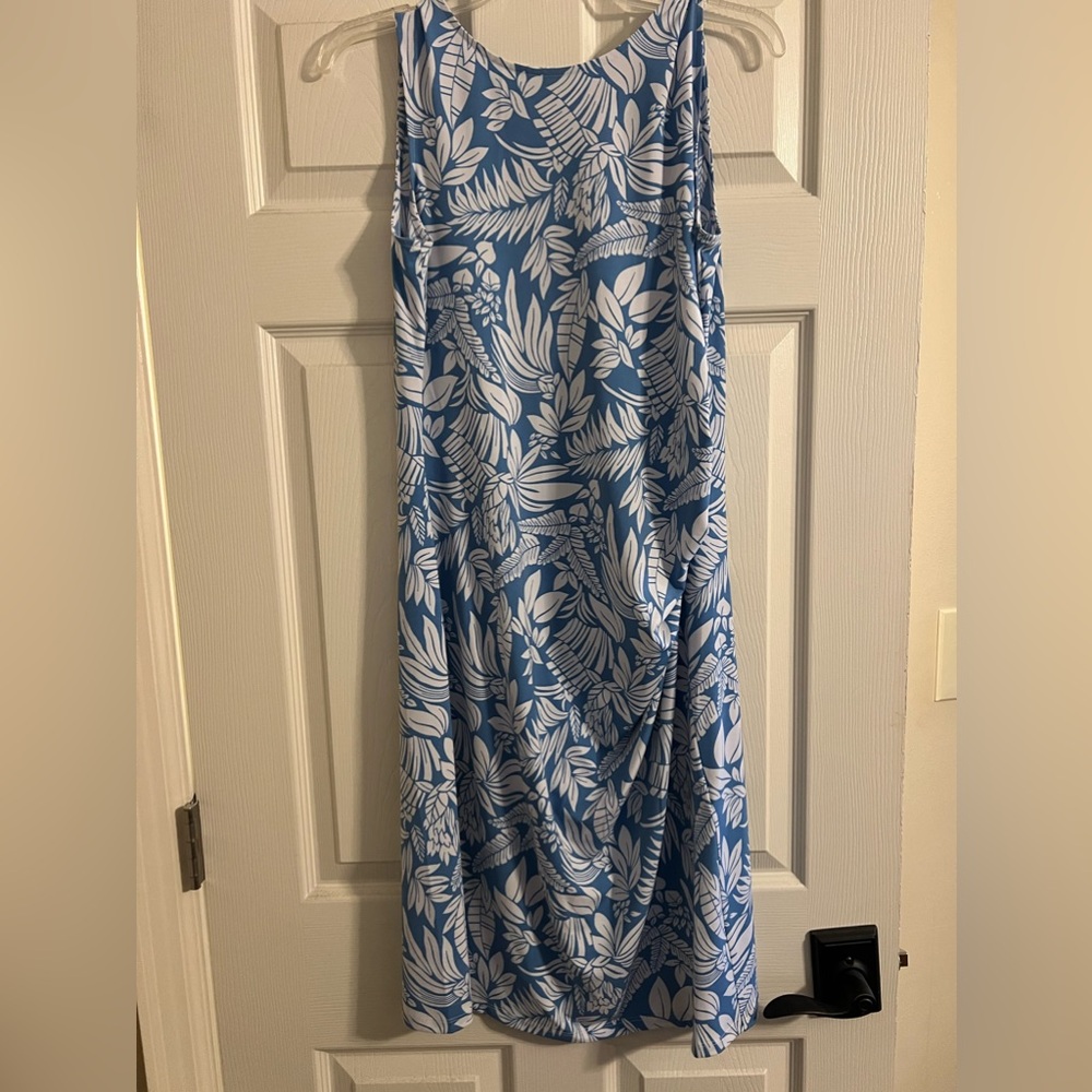 Womens Brooks Brothers summer dress. Drifit material size L